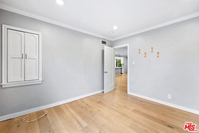 Building Photo - 11423 Sunshine Terrace