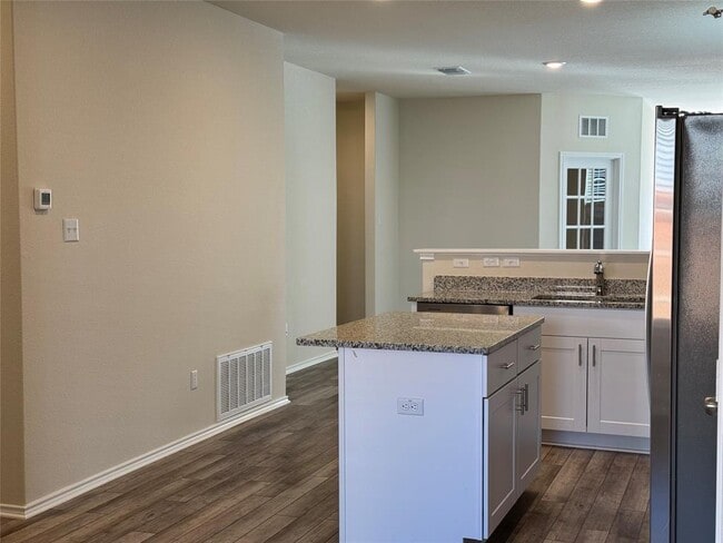 Building Photo - 86 Pacific Loon St