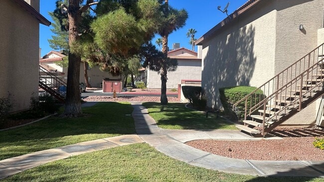 Building Photo - Beautiful & upscale 2 bedroom 2 bathrooms apartment Available for rent !!!