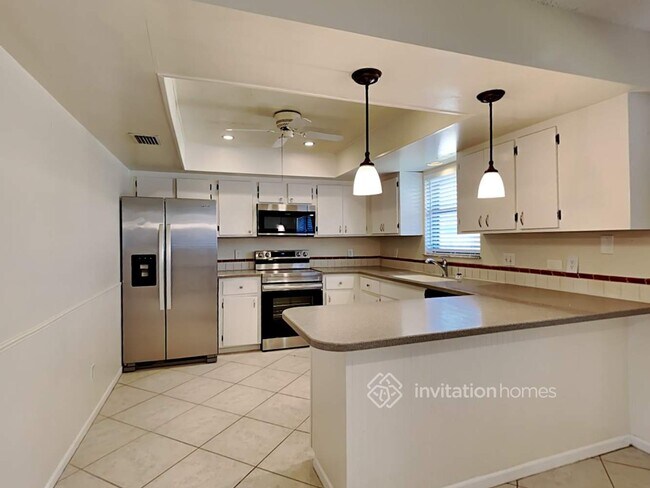 Building Photo - 92 PineHill Trail E