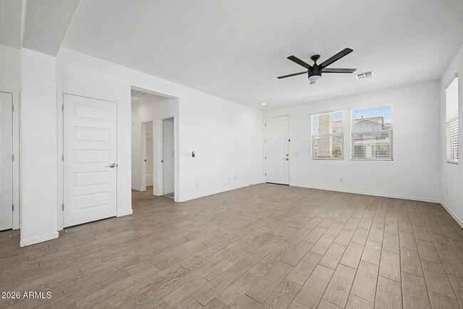 Building Photo - 14690 W Sand Hills Rd