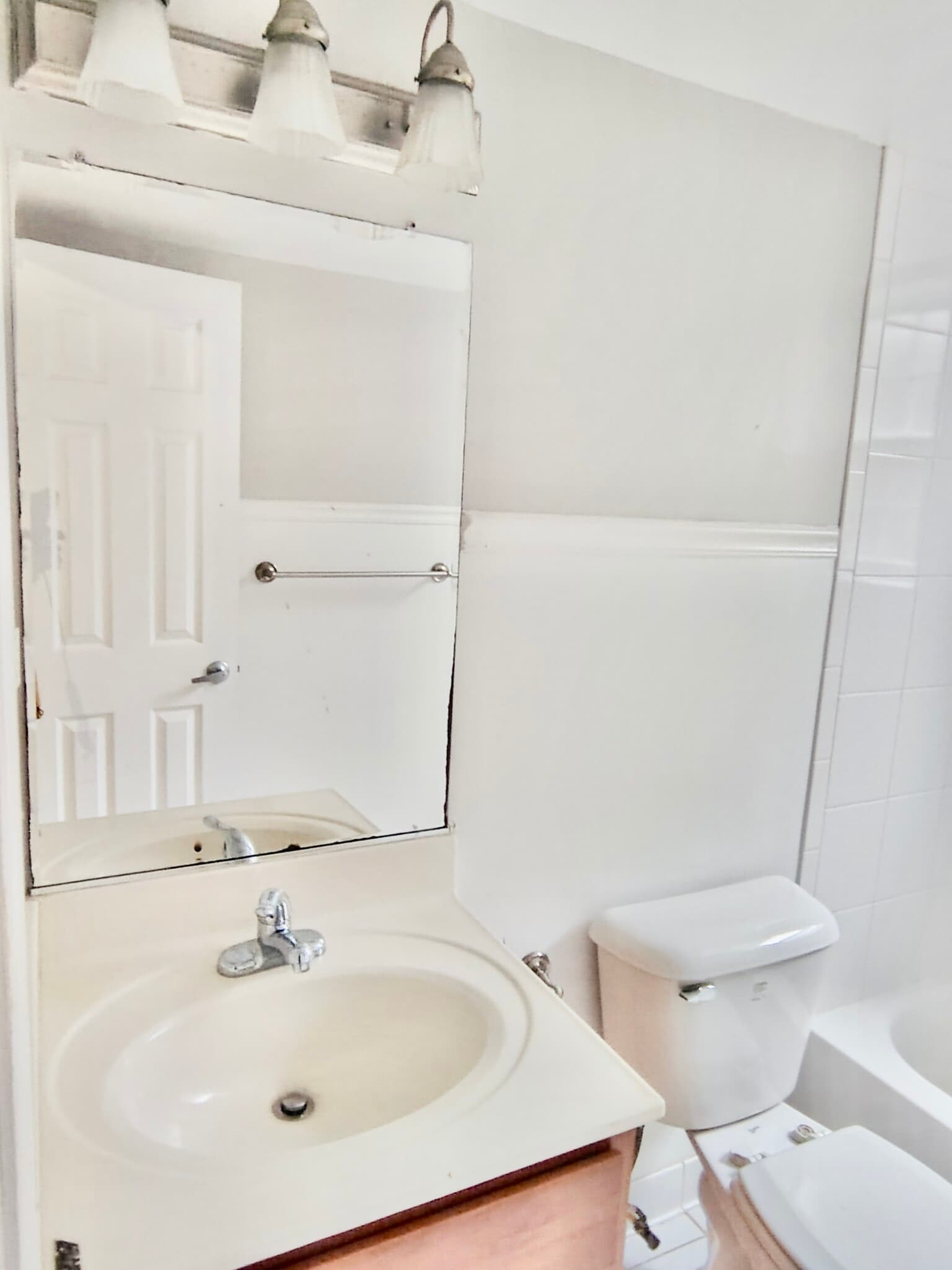 Building Photo - 19 Post Office Ave