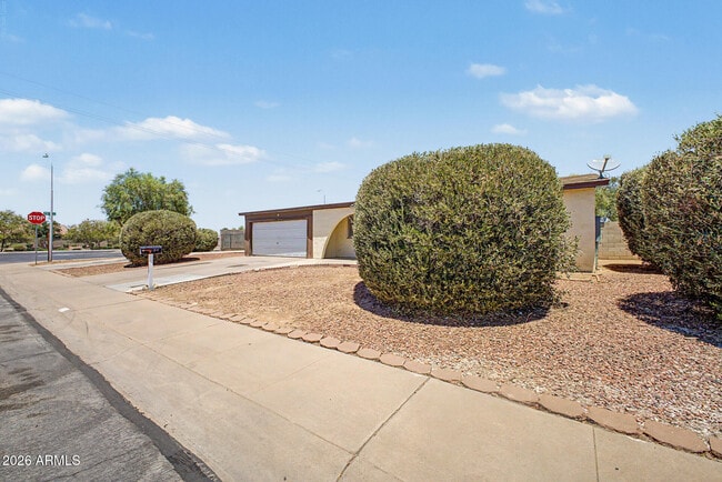 Building Photo - 7014 W Palo Verde Dr