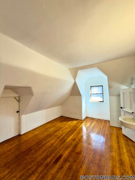 Building Photo - 45 N Beacon St