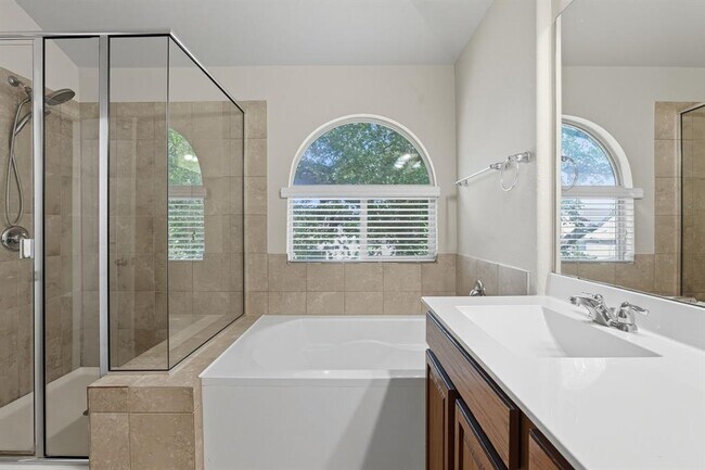 Building Photo - 2412 Republic Trails