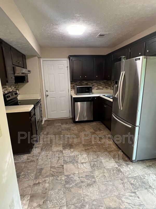 Building Photo - 119 Spring Ridge Dr