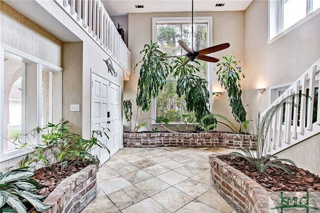Building Photo - 807 Betz Creek Rd