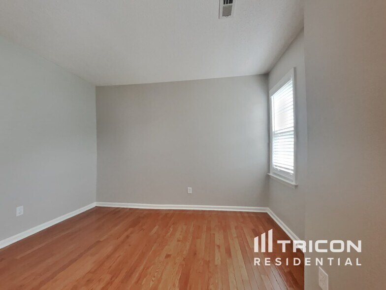 Building Photo - 1512 Ballard Ct