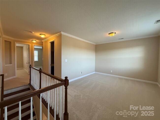 Building Photo - 109 Community Park Ln