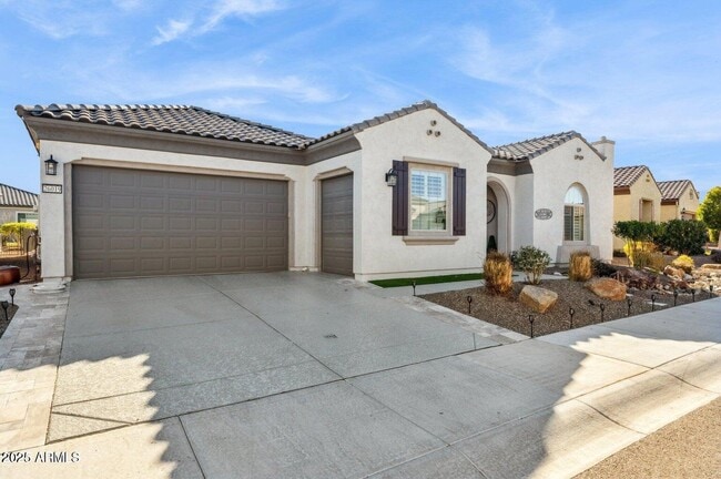Building Photo - 26019 W Ponderosa Ln