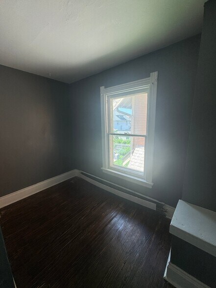 Building Photo - 2727 Robinwood Ave