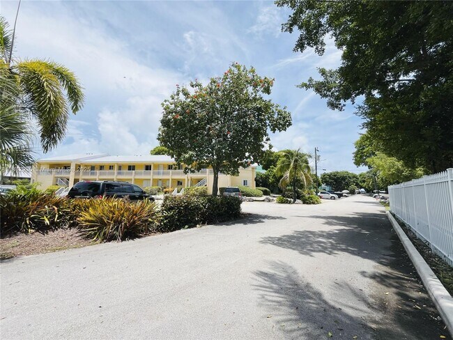 Building Photo - 98282 Windward Ave