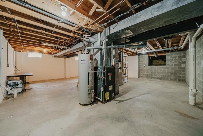 Building Photo - 2598 Hoover Crossing Way