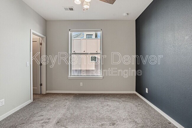 Building Photo - 848 Kalamath St