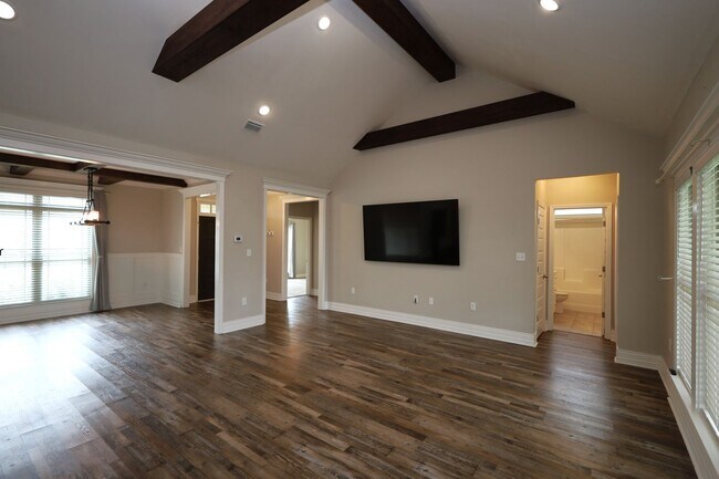 Building Photo - 3973 Valiant Ct