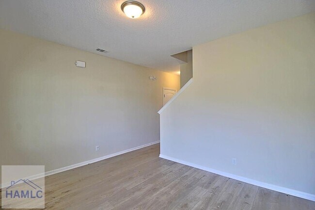 Building Photo - 260 Whippoorwill Wy NE