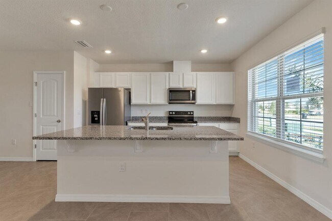 Building Photo - 12620 Charmed Dr