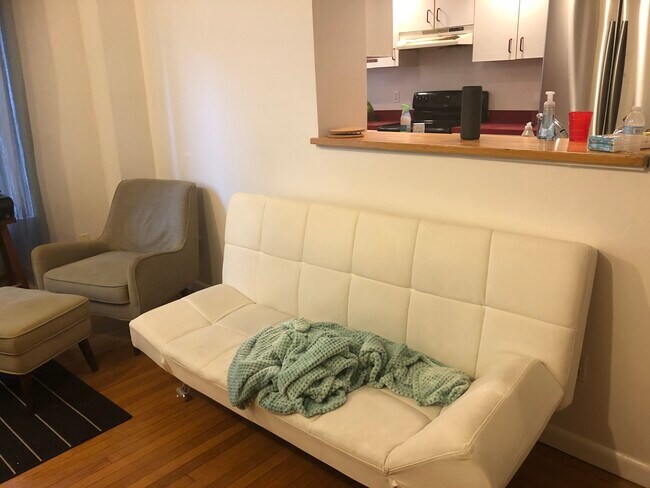 Building Photo - 456 Park Dr