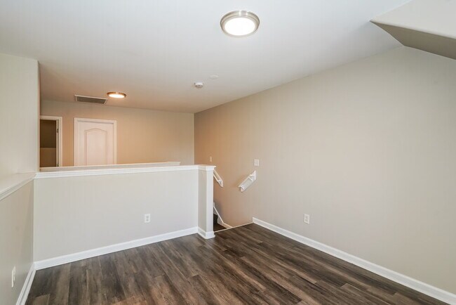 Building Photo - 542 Pippin Dr