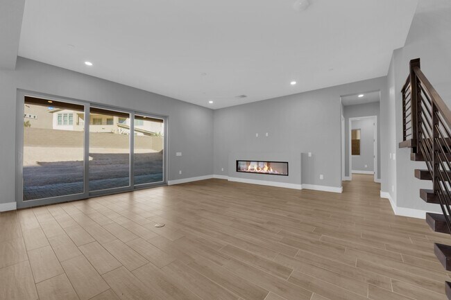 Building Photo - 10648 Stone Ledge Ave