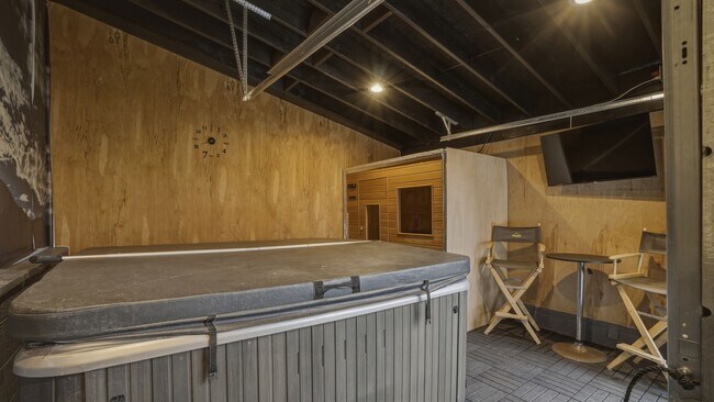 Building Photo - Wasatch Blvd Gem!! Hot Tub, Sauna, & Trails in Top SLC Location