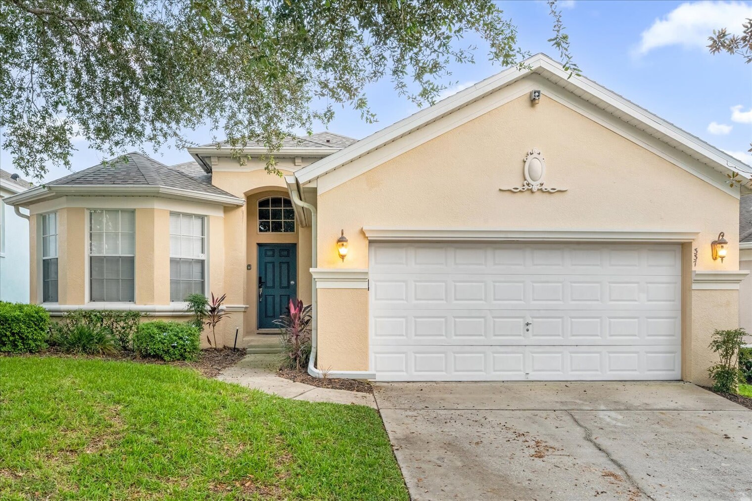 Building Photo - 337 Orista Dr