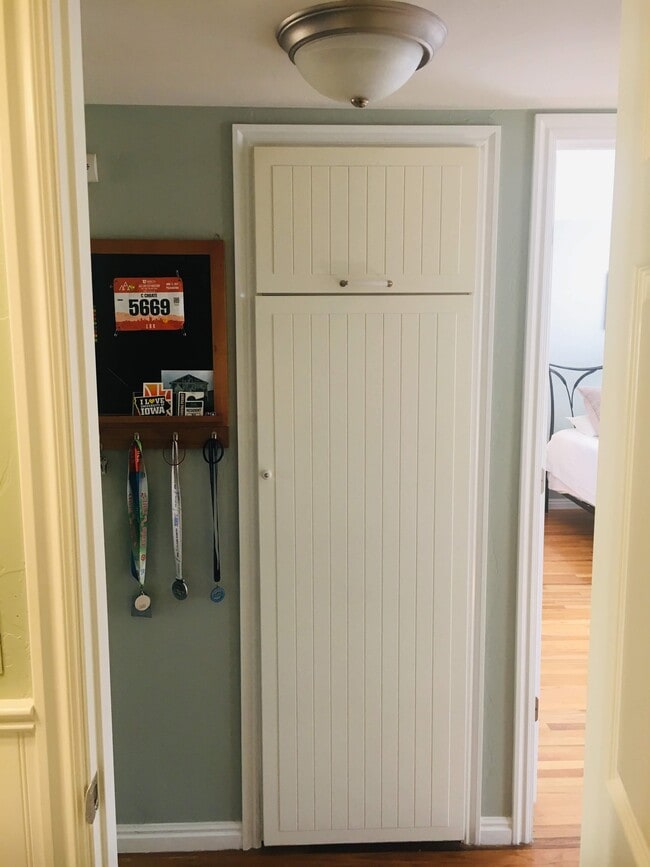 Building Photo - 1257 E 200 S