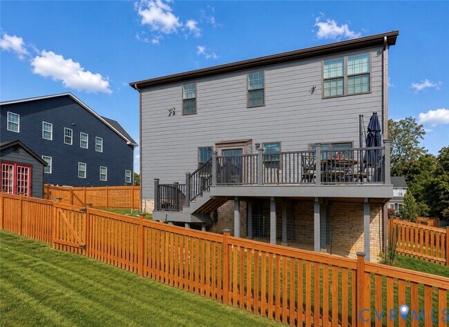 Building Photo - 9327 Janeway Dr