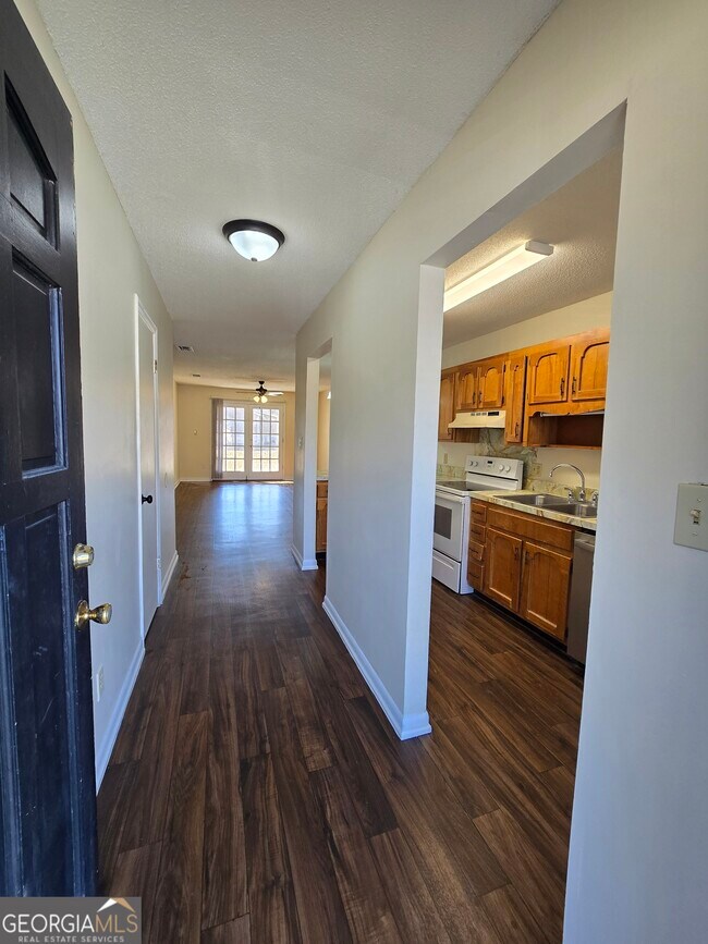 Building Photo - 416 S Ashley St