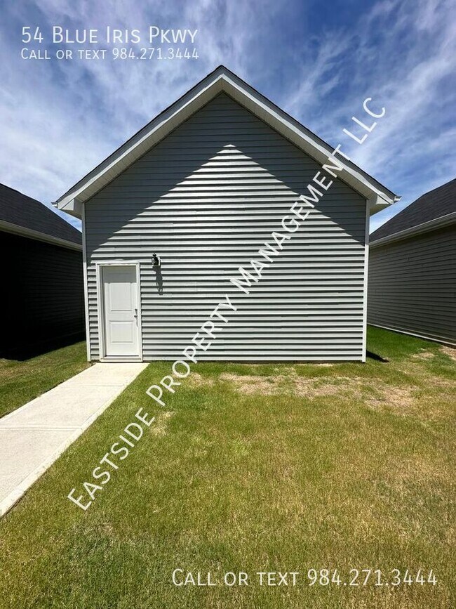 Building Photo - 54 Blue Iris Pkwy