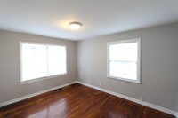 Building Photo - New On The Market! 3 Bedroom 1 Bath