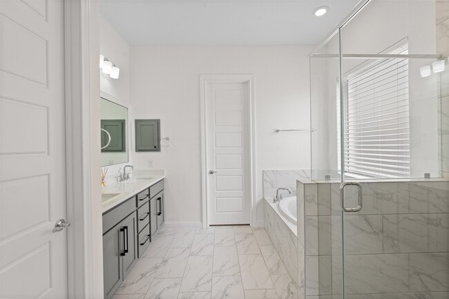 Building Photo - 10807 Cloaked Wing Ct