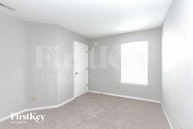 Building Photo - 2808 Redland Ln