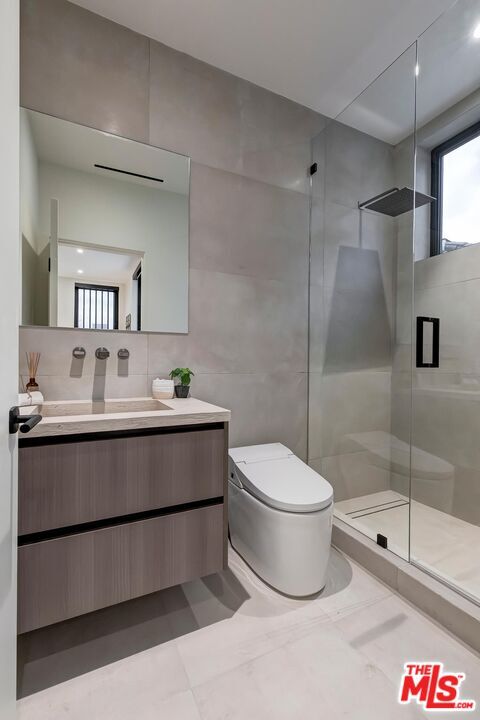 Building Photo - 352 Crescent Dr