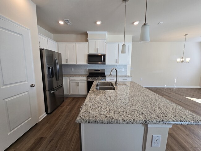 Building Photo - 865 Falls Grove Trl