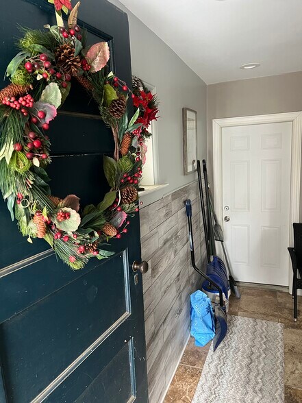 Laundry Room - 105 E Gowen Ave