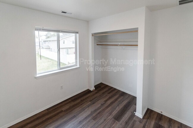 Building Photo - 2316 N Wilbur Rd