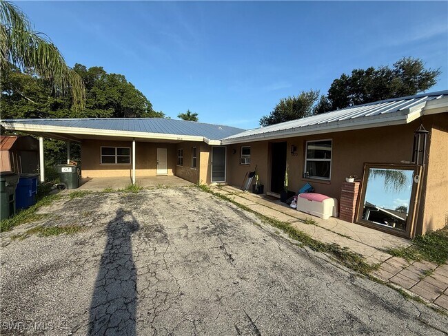 Primary Photo - 5820 Algiers St