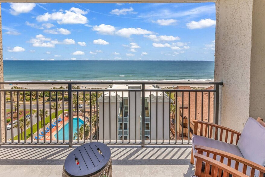 Building Photo - 5523 N Ocean Blvd
