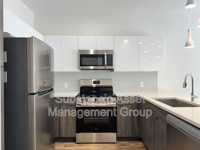 Primary Photo - 1641 Midtown Pl
