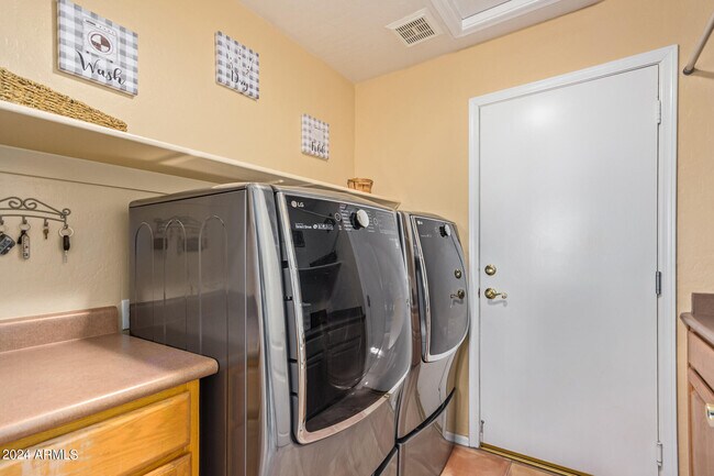 Building Photo - 2750 S Nolina Pl