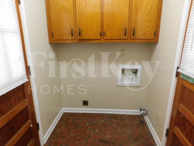 Building Photo - 2024 Janis Dr