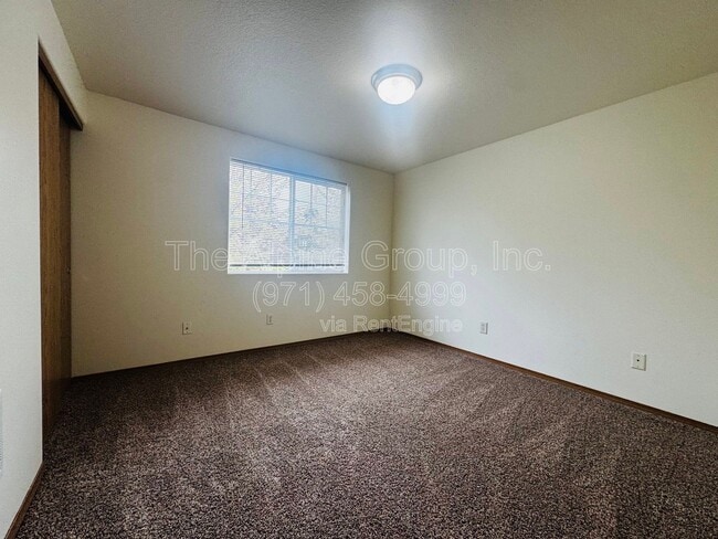 Building Photo - 8314 SE Yamhill St