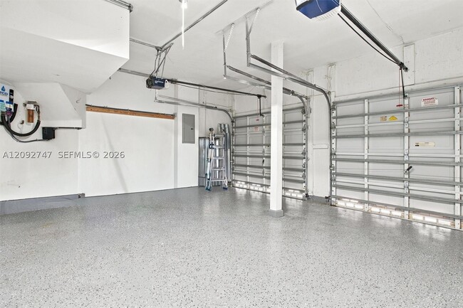 Building Photo - 16963 SW 38th St