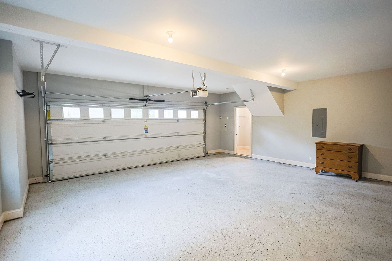 Building Photo - 3315 Lakeview Pkwy