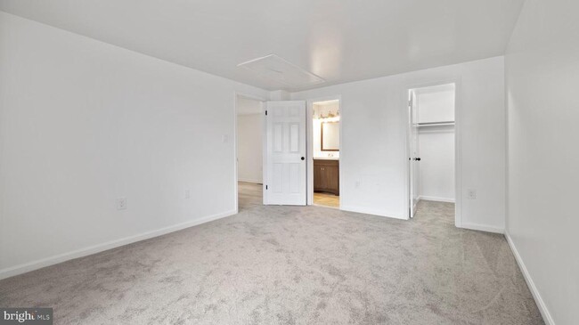 Building Photo - 4389 Pembrook Village Dr