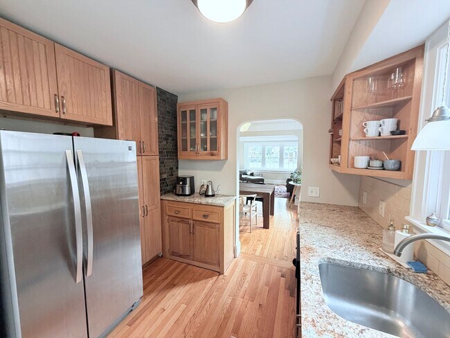 Building Photo - 5638 Wentworth Ave