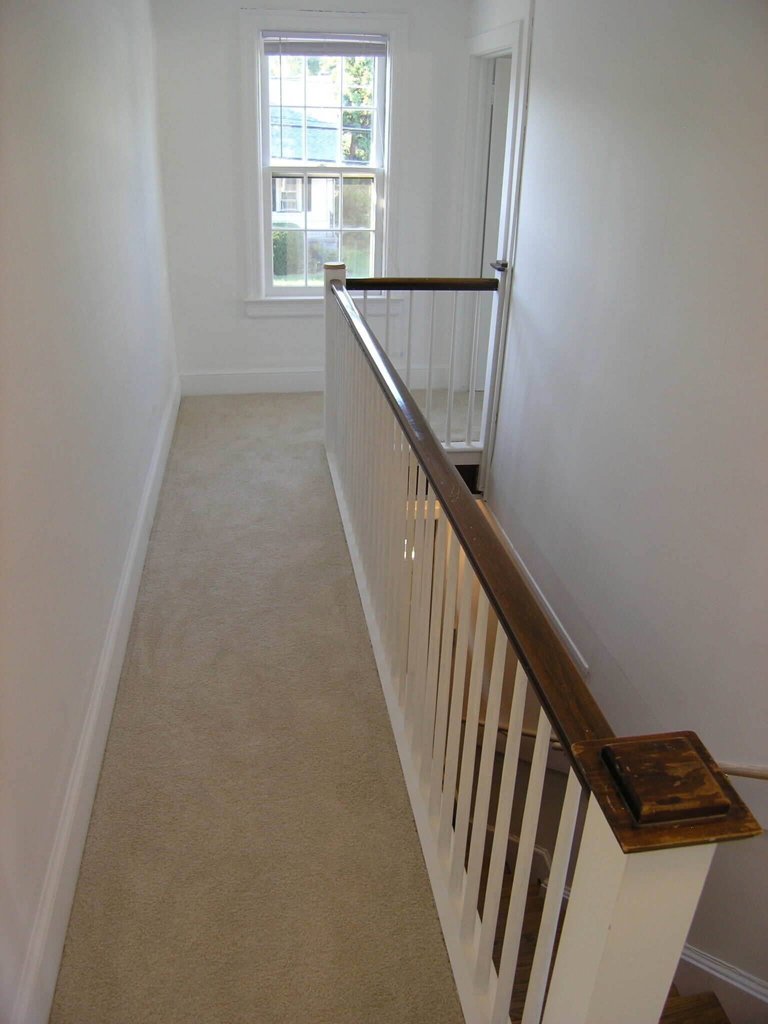 Building Photo - 396 W Clements Bridge Rd