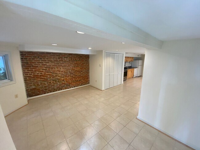 Building Photo - 3157 18th St NW