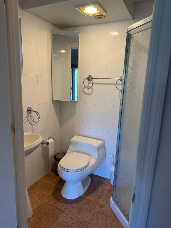 Building Photo - 607 Paso Nogal Rd